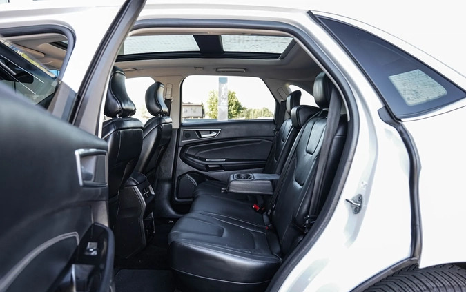 Ford EDGE cena 89900 przebieg: 123624, rok produkcji 2017 z Bieruń małe 667